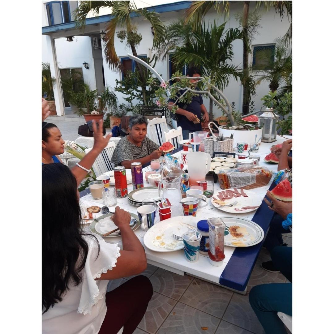 Palmita Hotel Hostel اورانجستاد المظهر الخارجي الصورة